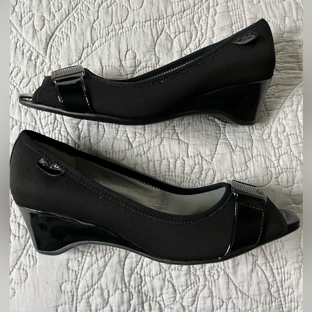 Anne Klein Sport Black Wedge Size 8 NWOT
